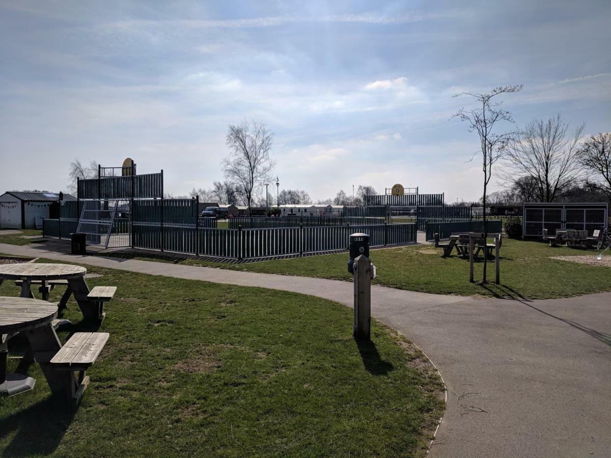 P&D'S Pearl Caravan At Tattershall Lakes Country Park Exterior foto