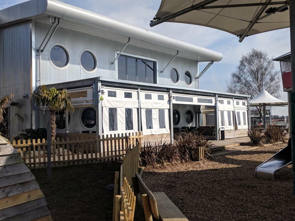 P&D'S Pearl Caravan At Tattershall Lakes Country Park Exterior foto
