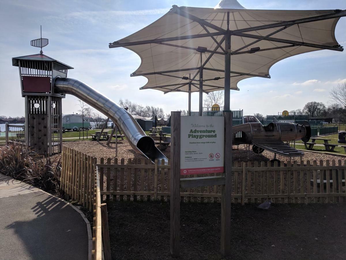 P&D'S Pearl Caravan At Tattershall Lakes Country Park Exterior foto